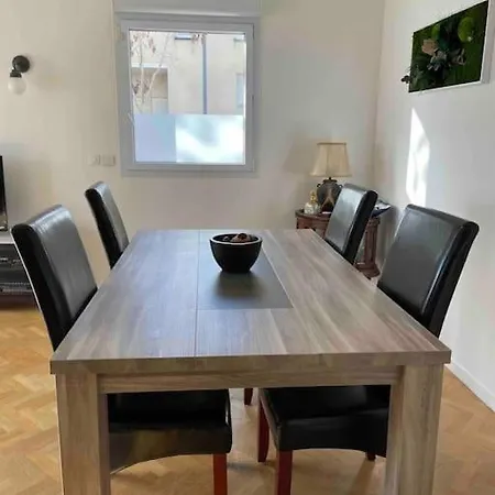 Bel Avec Terrasse Et Parking Gratuit